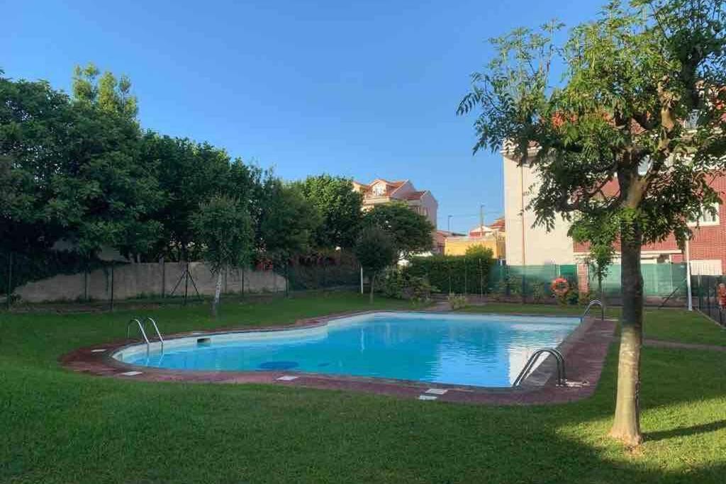 Апартаменты Garaje Y Piscina Comunitaria! Суансес Экстерьер фото