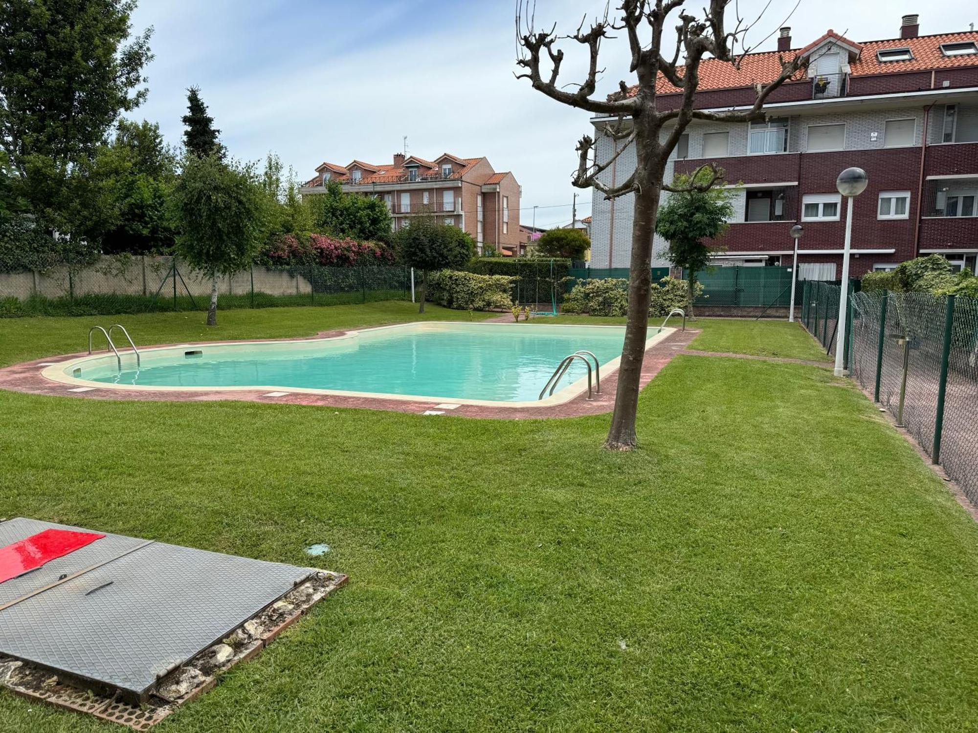 Апартаменты Garaje Y Piscina Comunitaria! Суансес Экстерьер фото